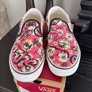 Vans Graffiti Slip-On Sneakers in Pink - Size 7